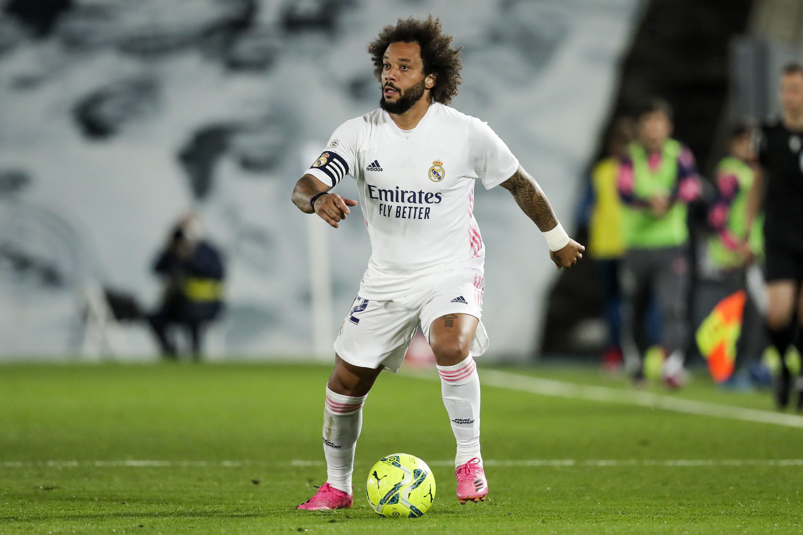 Marcelo làm đội trưởng mới của Real Madrid